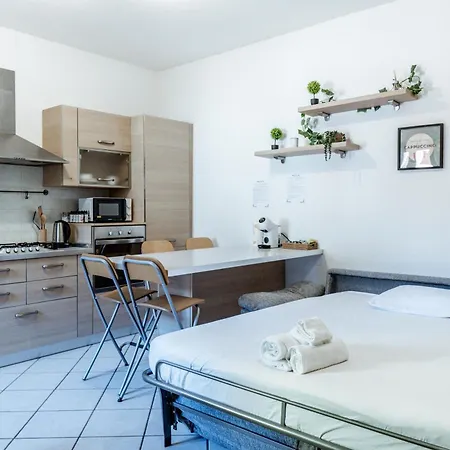 Apartment Klara's Maggiore E 24 Min Da Malpensa Airport Castelletto sopra Ticino