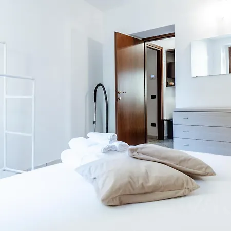 Appartement Klara's Maggiore E 24 Min Da Malpensa Airport *